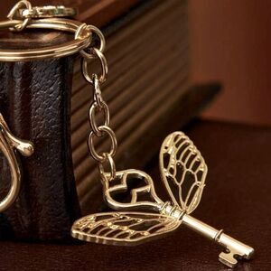 HALLOWEEN SALE Gold Harry Potter Enchanted Flying Key Keychain Bag Charm